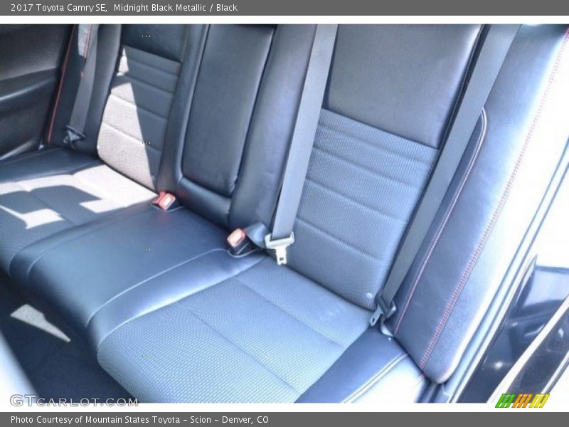 Midnight Black Metallic / Black 2017 Toyota Camry SE