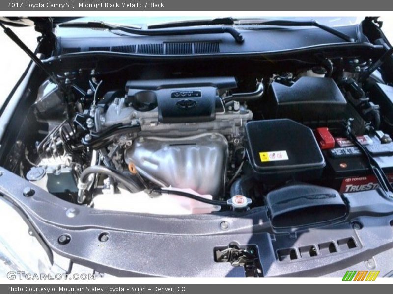 Midnight Black Metallic / Black 2017 Toyota Camry SE