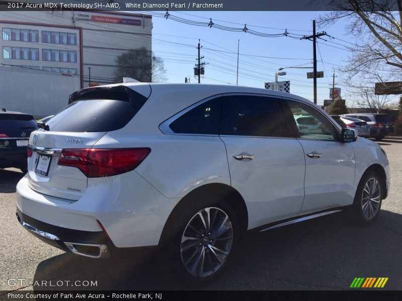 White Diamond Pearl / Parchment 2017 Acura MDX Technology SH-AWD