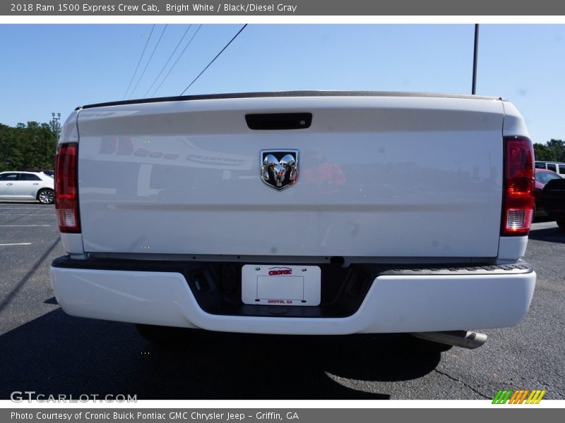 Bright White / Black/Diesel Gray 2018 Ram 1500 Express Crew Cab