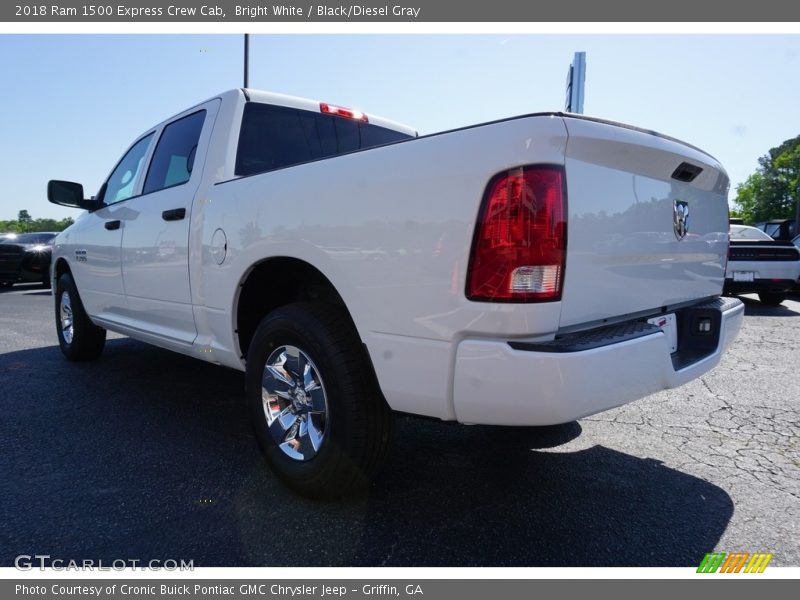 Bright White / Black/Diesel Gray 2018 Ram 1500 Express Crew Cab