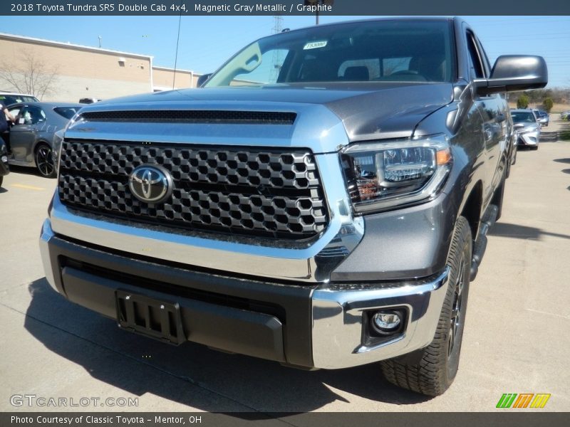 Magnetic Gray Metallic / Graphite 2018 Toyota Tundra SR5 Double Cab 4x4