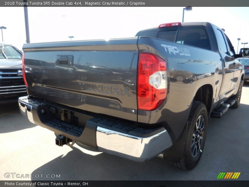Magnetic Gray Metallic / Graphite 2018 Toyota Tundra SR5 Double Cab 4x4