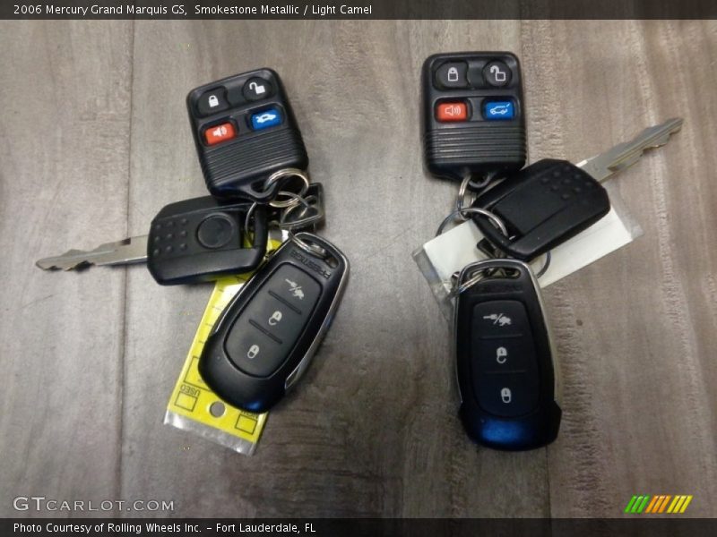 Smokestone Metallic / Light Camel 2006 Mercury Grand Marquis GS