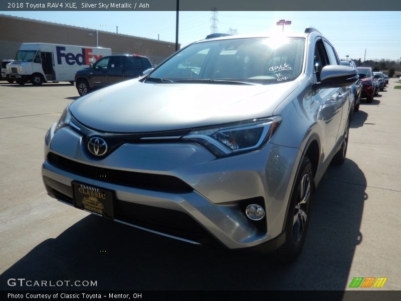 Silver Sky Metallic / Ash 2018 Toyota RAV4 XLE