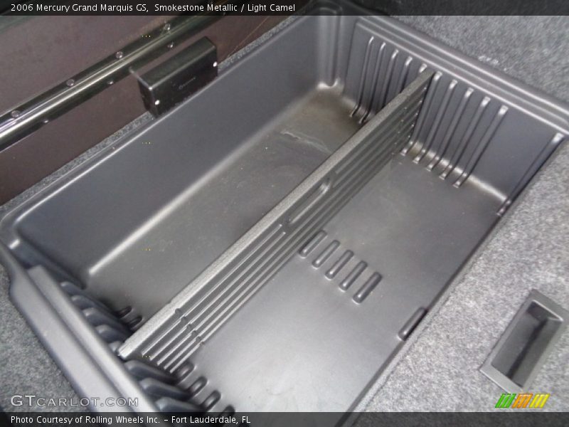 Smokestone Metallic / Light Camel 2006 Mercury Grand Marquis GS