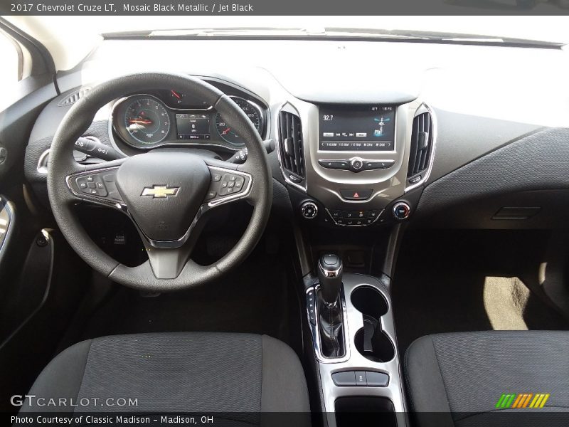 Mosaic Black Metallic / Jet Black 2017 Chevrolet Cruze LT