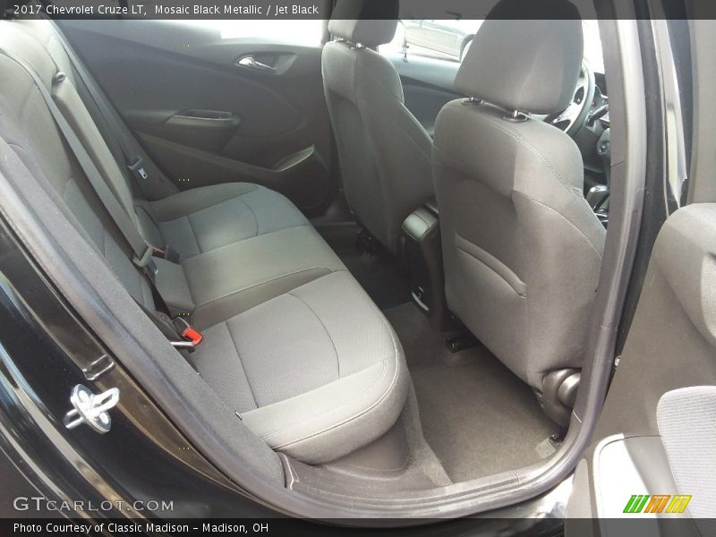 Mosaic Black Metallic / Jet Black 2017 Chevrolet Cruze LT