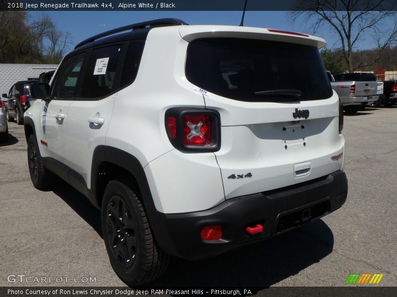 Alpine White / Black 2018 Jeep Renegade Trailhawk 4x4