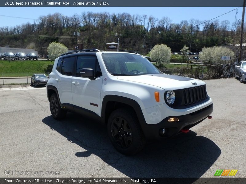 Alpine White / Black 2018 Jeep Renegade Trailhawk 4x4
