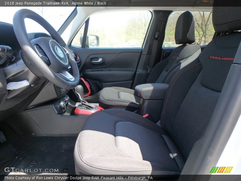 Alpine White / Black 2018 Jeep Renegade Trailhawk 4x4