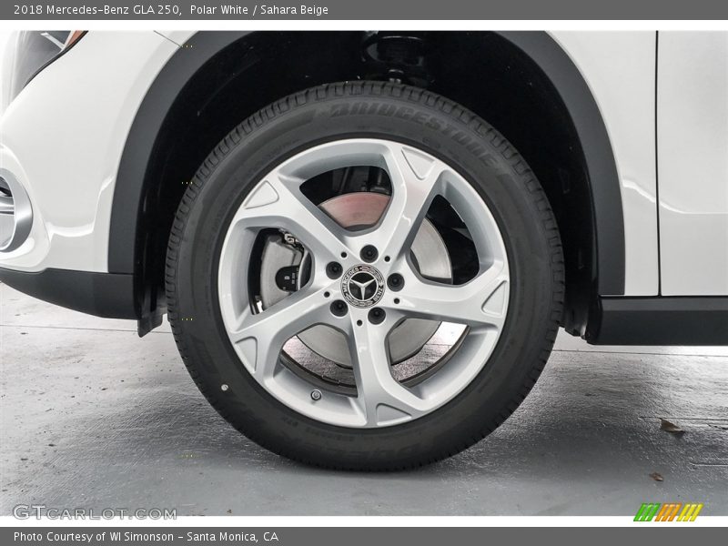 Polar White / Sahara Beige 2018 Mercedes-Benz GLA 250