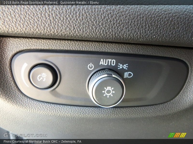 Quicksilver Metallic / Ebony 2018 Buick Regal Sportback Preferred