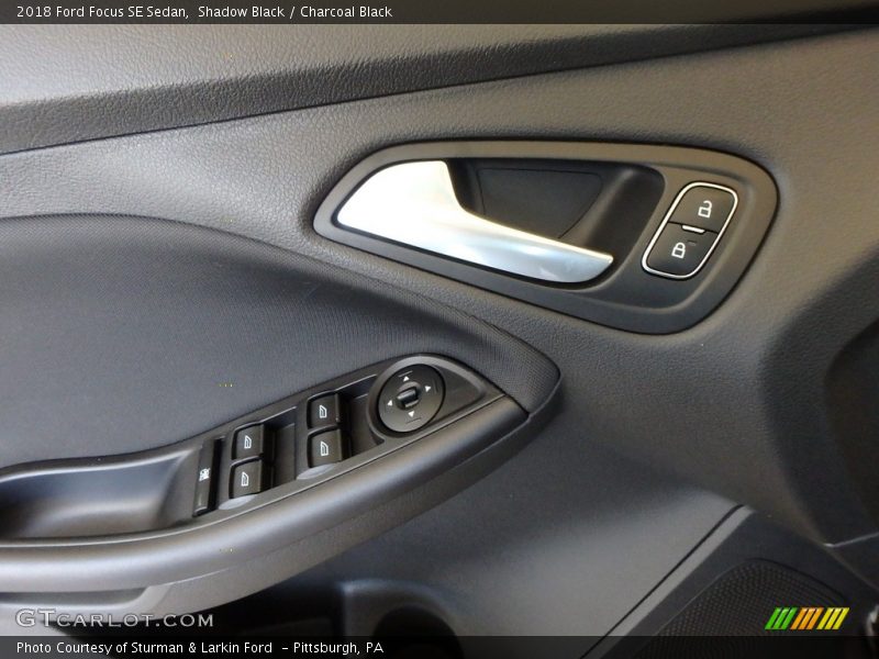 Shadow Black / Charcoal Black 2018 Ford Focus SE Sedan