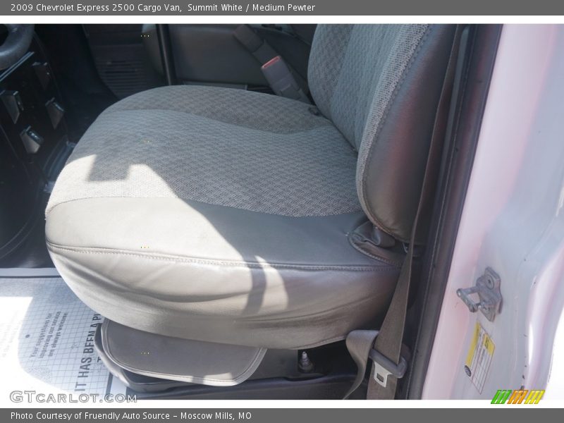 Summit White / Medium Pewter 2009 Chevrolet Express 2500 Cargo Van