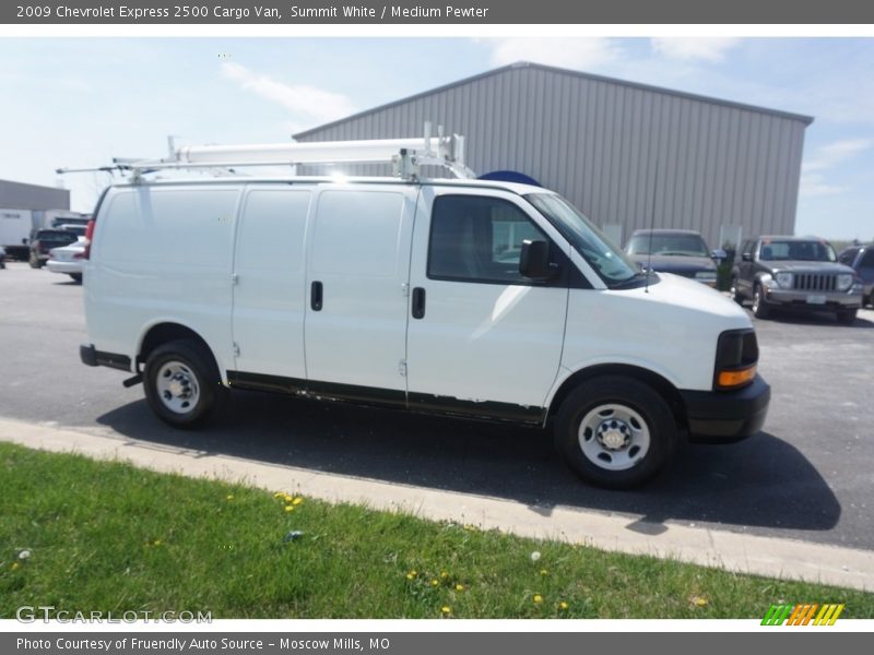 Summit White / Medium Pewter 2009 Chevrolet Express 2500 Cargo Van