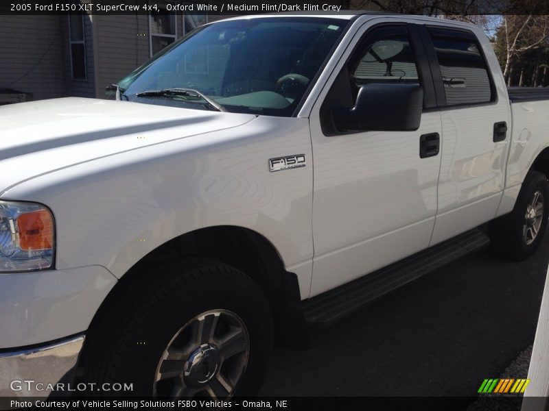 Oxford White / Medium Flint/Dark Flint Grey 2005 Ford F150 XLT SuperCrew 4x4