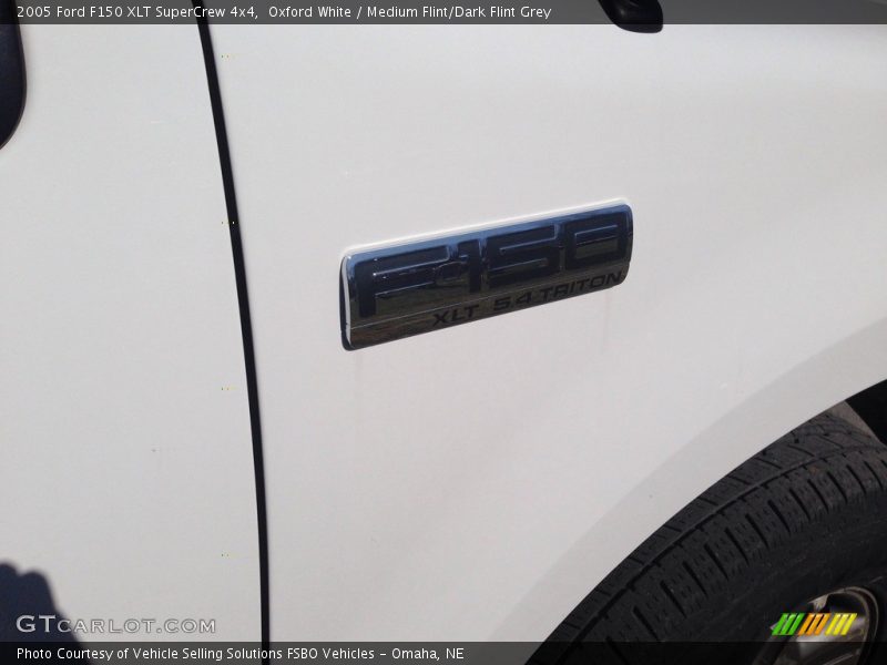 Oxford White / Medium Flint/Dark Flint Grey 2005 Ford F150 XLT SuperCrew 4x4