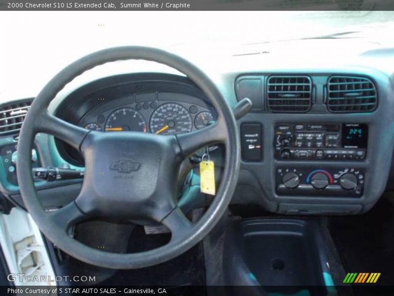 Summit White / Graphite 2000 Chevrolet S10 LS Extended Cab