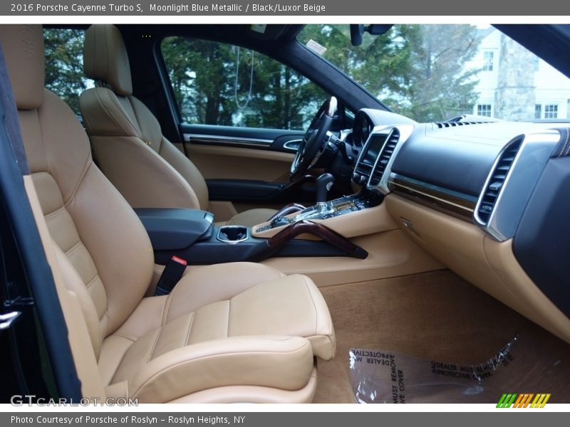 Moonlight Blue Metallic / Black/Luxor Beige 2016 Porsche Cayenne Turbo S