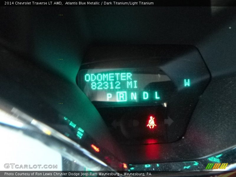Atlantis Blue Metallic / Dark Titanium/Light Titanium 2014 Chevrolet Traverse LT AWD