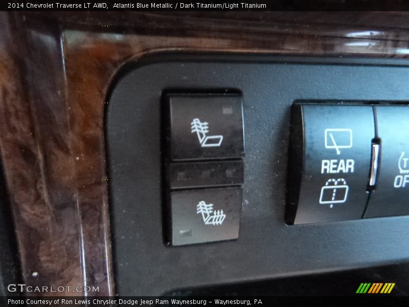 Atlantis Blue Metallic / Dark Titanium/Light Titanium 2014 Chevrolet Traverse LT AWD