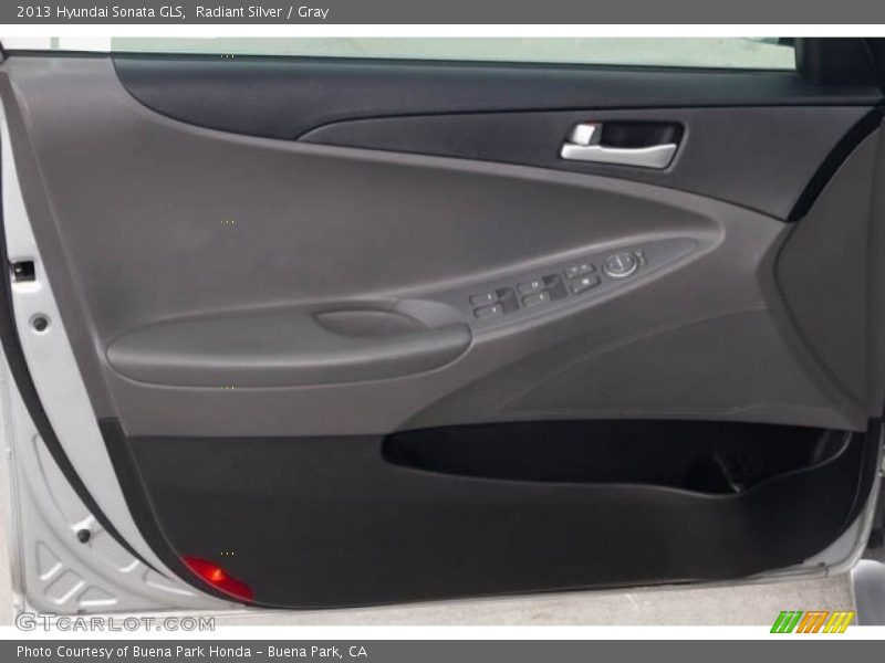 Radiant Silver / Gray 2013 Hyundai Sonata GLS