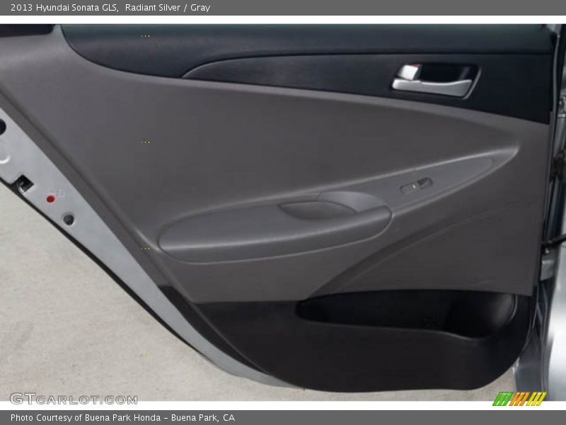 Radiant Silver / Gray 2013 Hyundai Sonata GLS