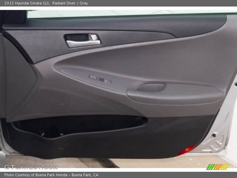 Radiant Silver / Gray 2013 Hyundai Sonata GLS