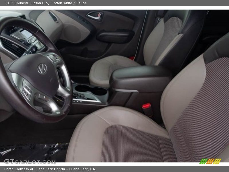 Cotton White / Taupe 2012 Hyundai Tucson GLS