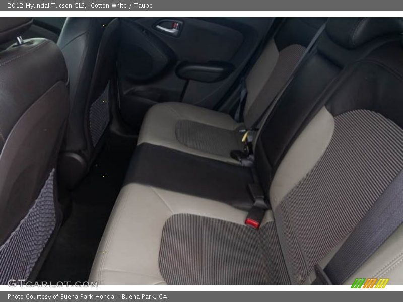Cotton White / Taupe 2012 Hyundai Tucson GLS