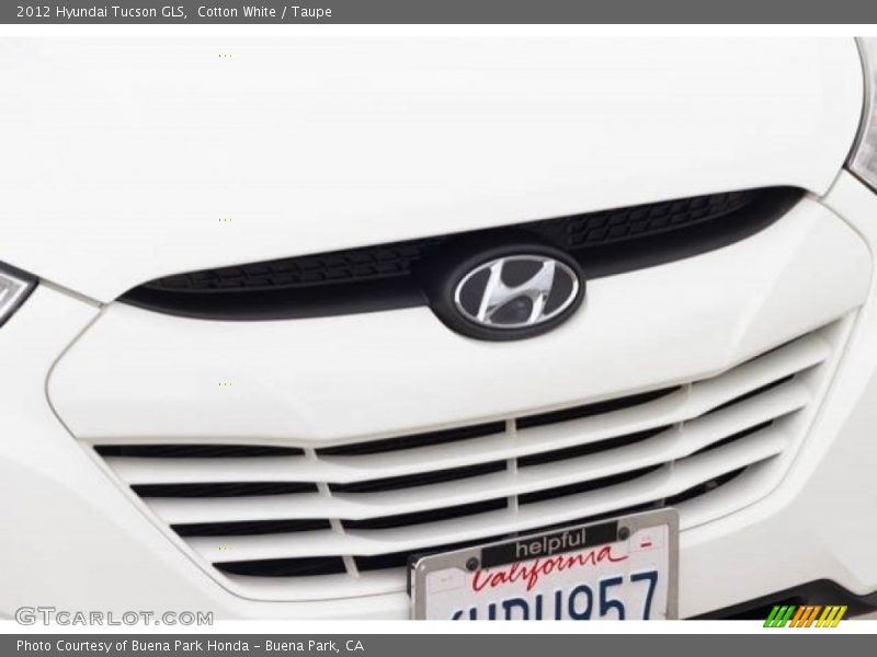Cotton White / Taupe 2012 Hyundai Tucson GLS