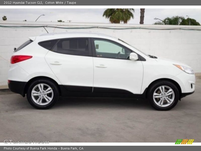 Cotton White / Taupe 2012 Hyundai Tucson GLS