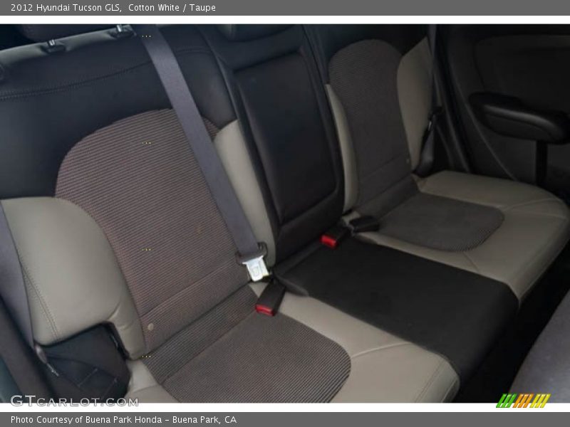 Cotton White / Taupe 2012 Hyundai Tucson GLS