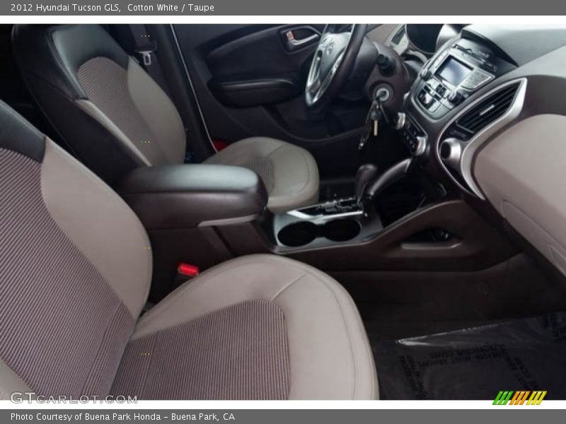 Cotton White / Taupe 2012 Hyundai Tucson GLS