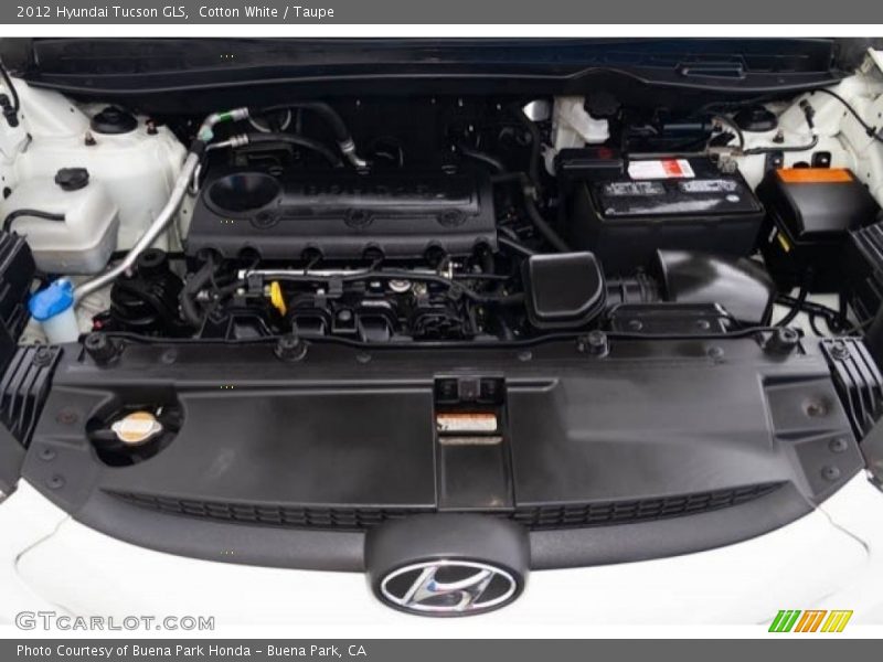 Cotton White / Taupe 2012 Hyundai Tucson GLS