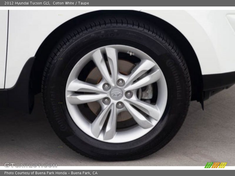Cotton White / Taupe 2012 Hyundai Tucson GLS