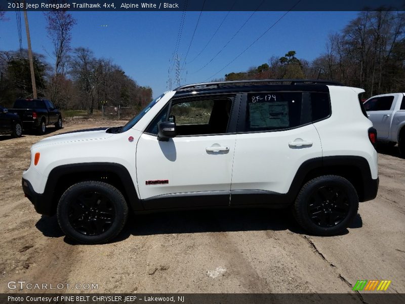  2018 Renegade Trailhawk 4x4 Alpine White
