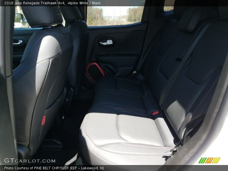 Alpine White / Black 2018 Jeep Renegade Trailhawk 4x4