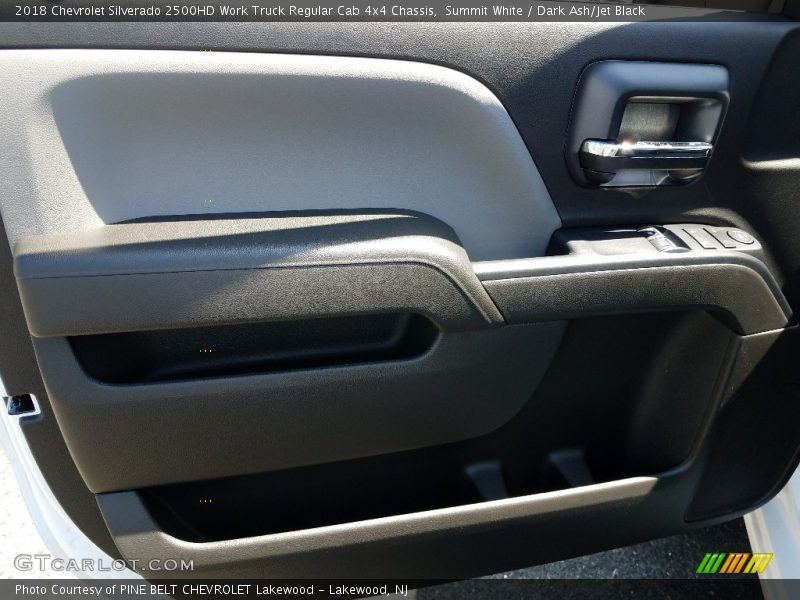 Summit White / Dark Ash/Jet Black 2018 Chevrolet Silverado 2500HD Work Truck Regular Cab 4x4 Chassis