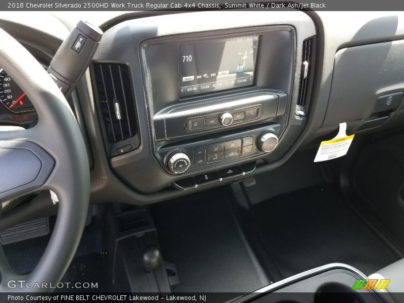 Summit White / Dark Ash/Jet Black 2018 Chevrolet Silverado 2500HD Work Truck Regular Cab 4x4 Chassis