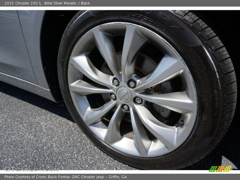 Billet Silver Metallic / Black 2015 Chrysler 200 S