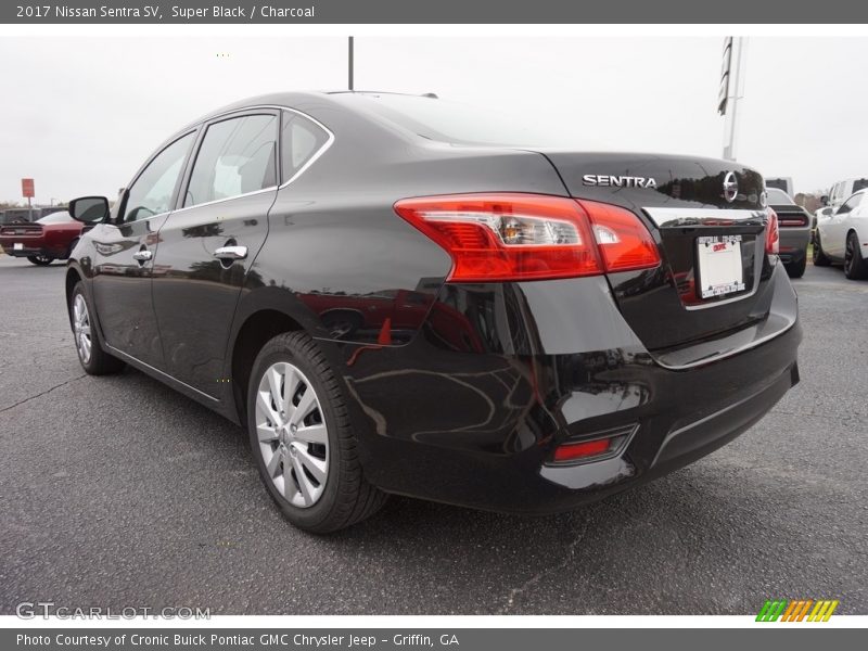 Super Black / Charcoal 2017 Nissan Sentra SV