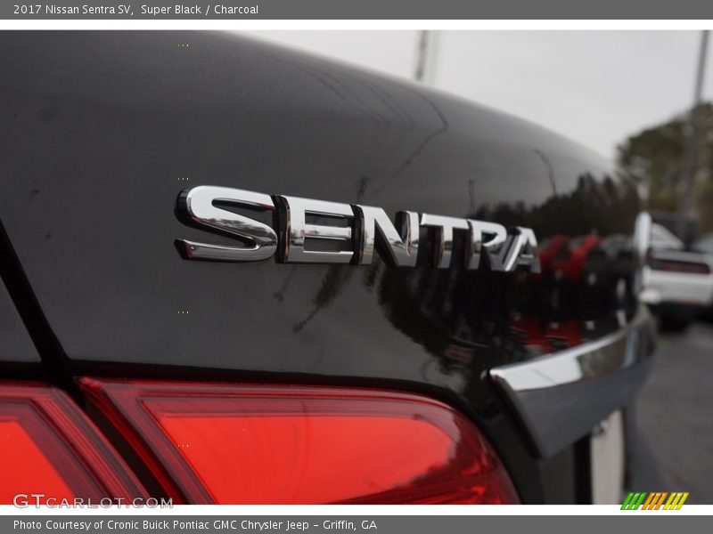 Super Black / Charcoal 2017 Nissan Sentra SV
