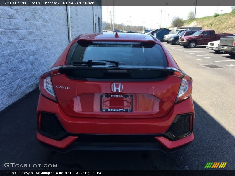 Rallye Red / Black 2018 Honda Civic EX Hatchback