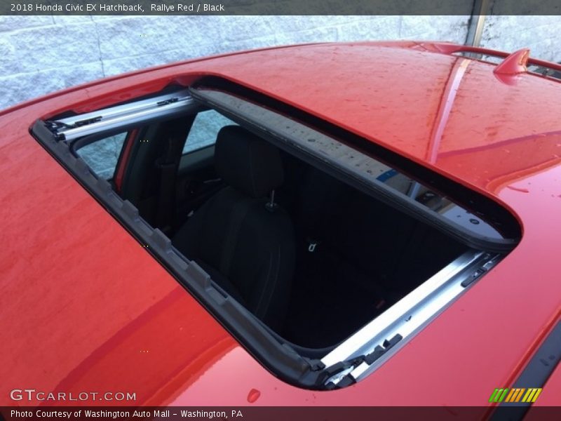 Rallye Red / Black 2018 Honda Civic EX Hatchback