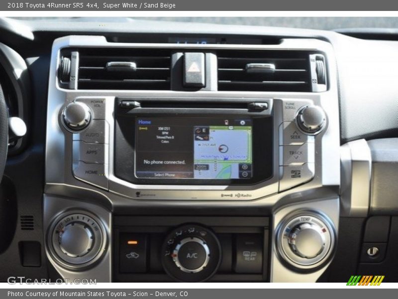 Super White / Sand Beige 2018 Toyota 4Runner SR5 4x4