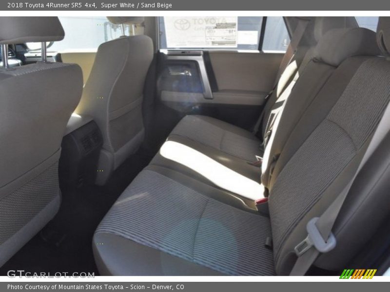 Super White / Sand Beige 2018 Toyota 4Runner SR5 4x4