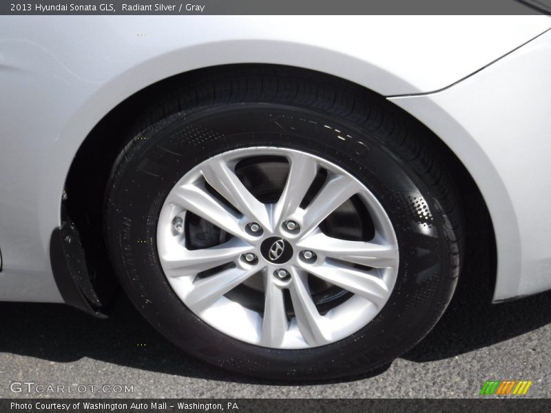 Radiant Silver / Gray 2013 Hyundai Sonata GLS
