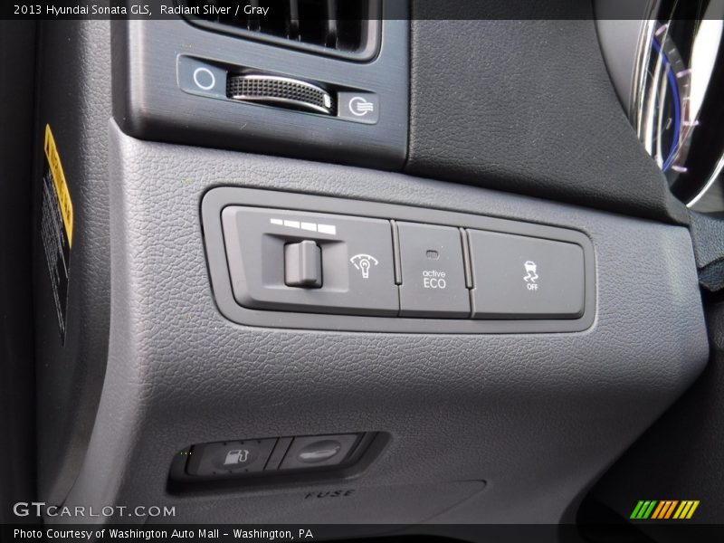 Radiant Silver / Gray 2013 Hyundai Sonata GLS
